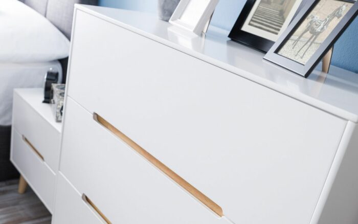 Julian Bowen Alicia 3 Drawer Retro Chest in White & Oak-4873