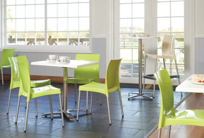 DAMS Roma circular dining table with 4 leg chrome base -4884