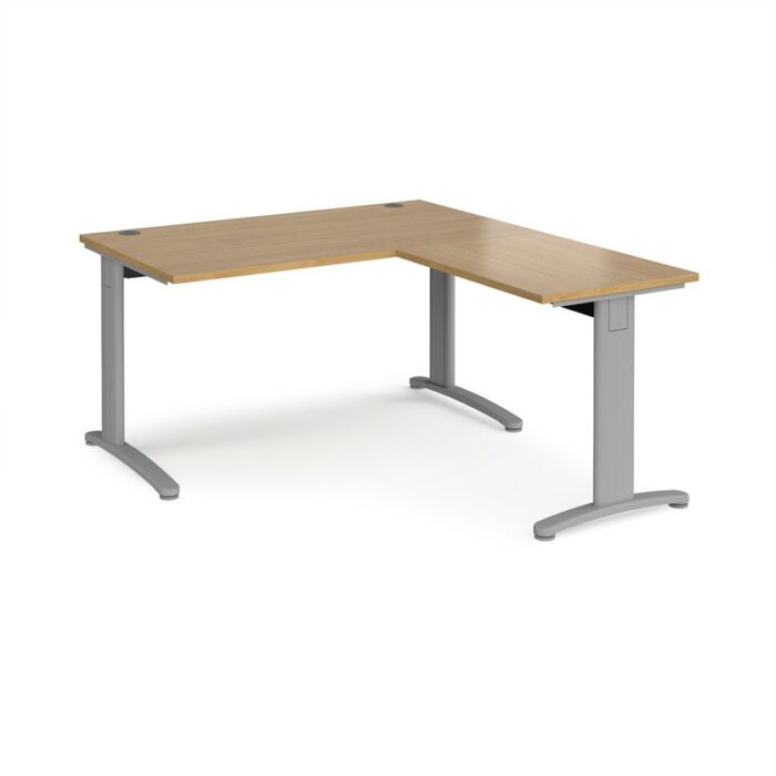 DAMS TR10 desk with 800mm return desk -26132