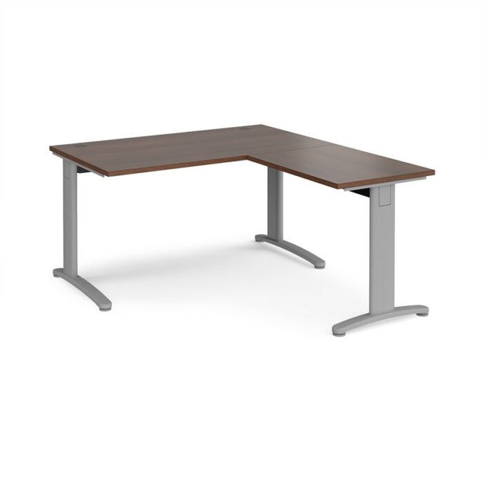 DAMS TR10 desk with 800mm return desk -26134