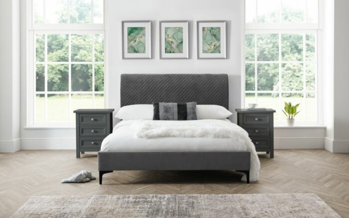 Julian Bowen Sanderson Diamond Quilted Velvet Bed-26105