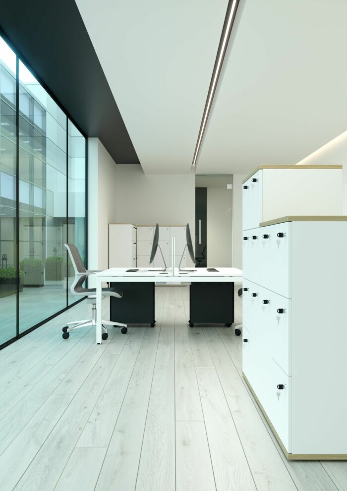 Elite Tempo Agile Seating Mesh Back Chair with Black Mesh & White Shell (Silver Base)-33647