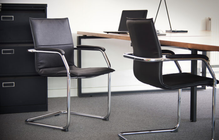 BIG DEALS Dams Essen stackable meeting room cantilever chair-31951